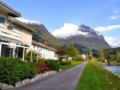 Готель Loenfjord Екстер'єр фото